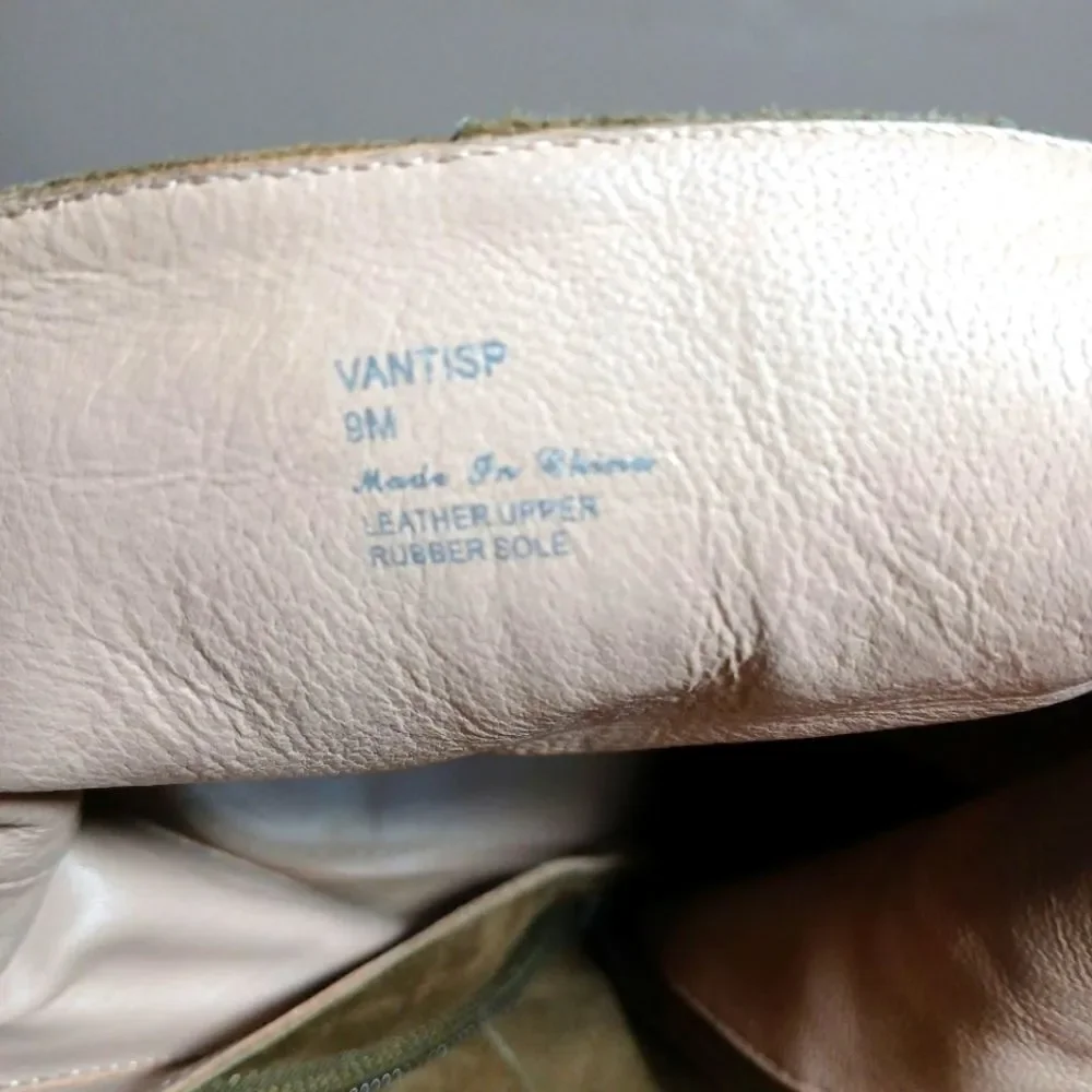 Donald J. Pliner Vantsip Kid Suede Boots Size 9M